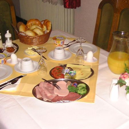 Hotel Zur Guten Quelle Selters  Buitenkant foto