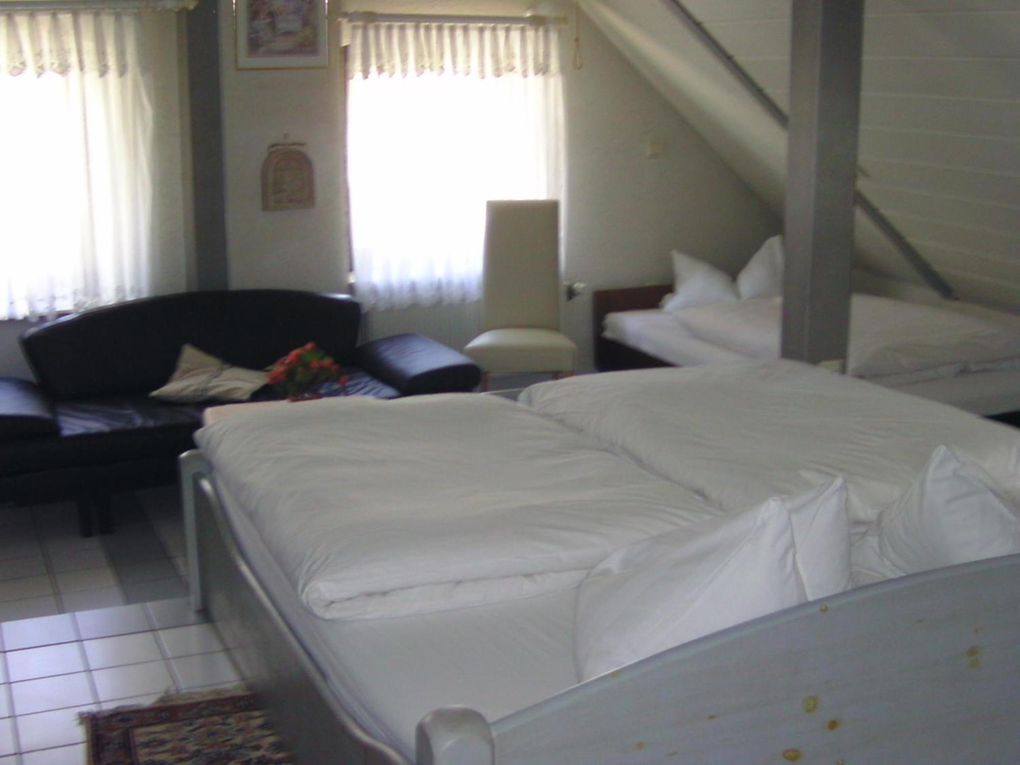Hotel Zur Guten Quelle Selters  Buitenkant foto